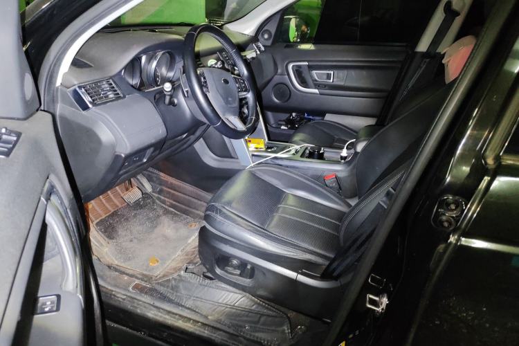 Used Land Rover Discovery Sport 2017 2.0T SE Driver Seat