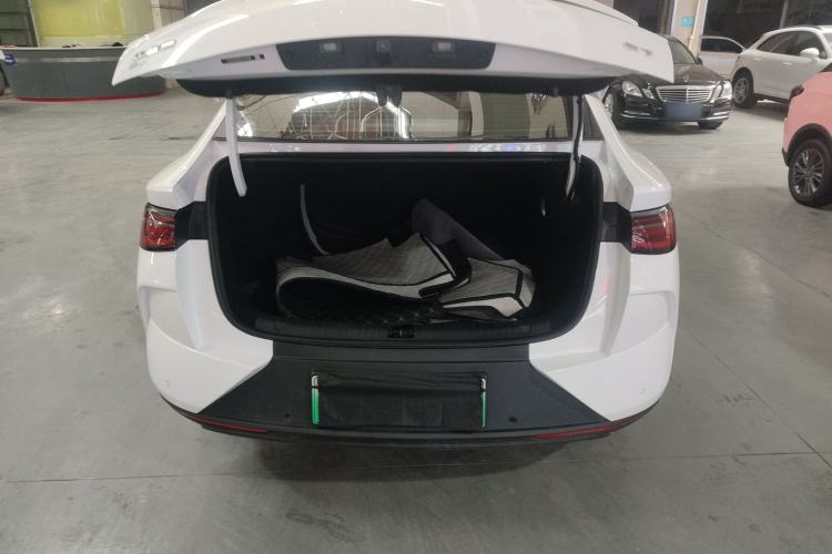 Used BYD e7 2025 Model 450 Smart Mobility Edition
