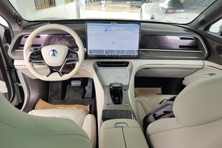 Used Denza N7 2025 630 All-Wheel Drive Intelligent Driving Dual-Laser Flagship Edition Center Console