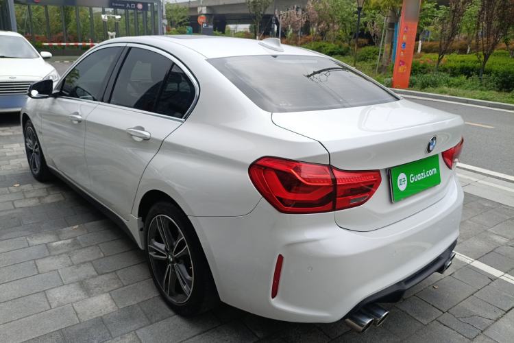 Used BMW 1 Series 2018 118i Sport Edition Exterior 2