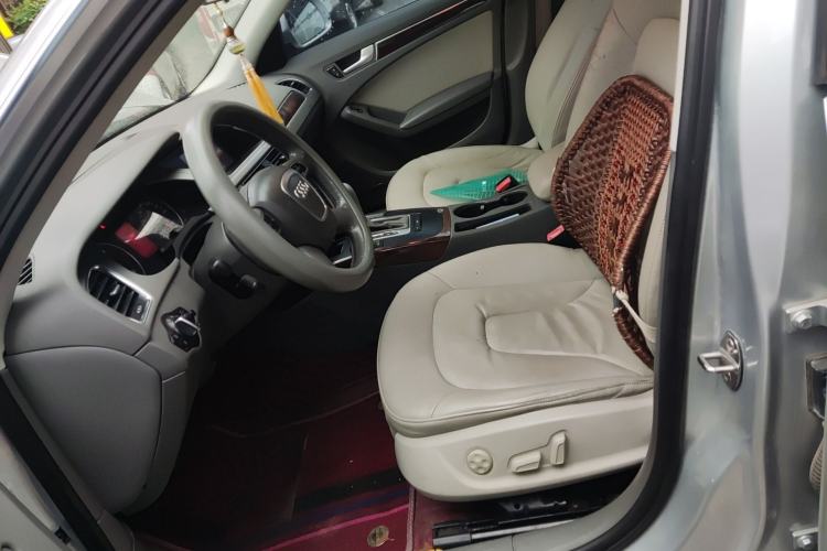 Used Audi A4L 2012 2.0 TFSI automatic Comfort trim level