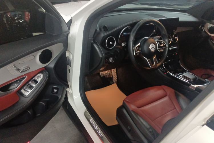 Used Mercedes-Benz GLC Coupe 2021 GLC 260 4MATIC Coupe SUV Driver Seat