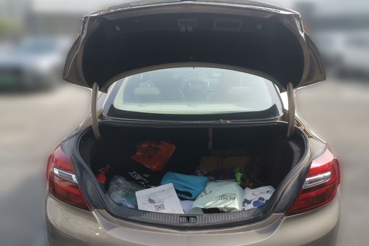 Used Buick Regal 2014 2.0L Elite Fashion Edition Trunk