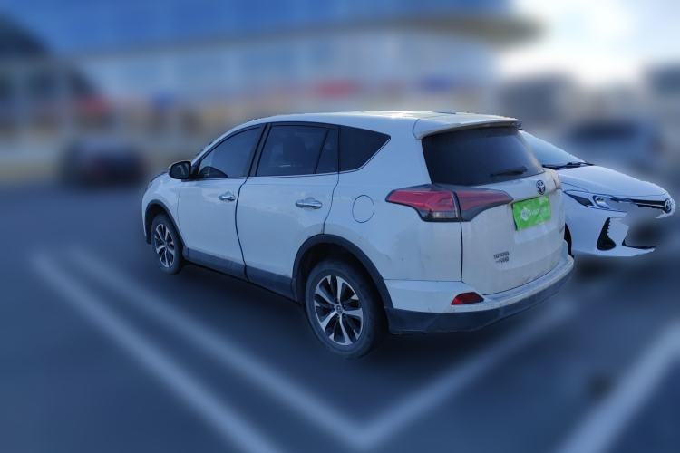 Used Toyota RAV4 2018 2.0L CVT Two-Wheel Drive Fashion X Edition