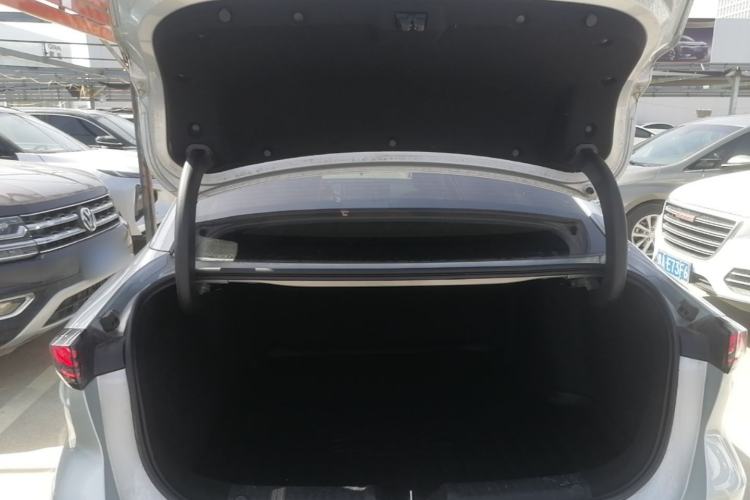 Used Geely Galaxy L6 2025 EM-i 140km Starship Edition Trunk