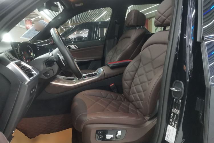 Used BMW X5 2023 xDrive 40Li Luxury Edition M Sport Night Vision Package