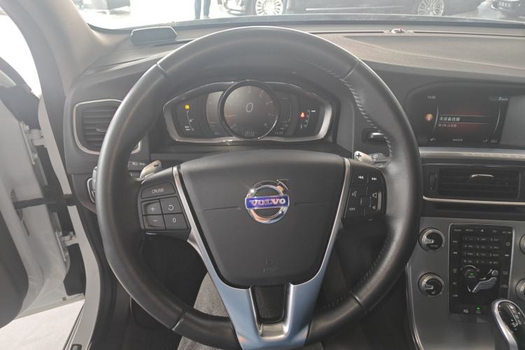 Used Volvo V60 2017 T5 Zhiya Edition China V Standard