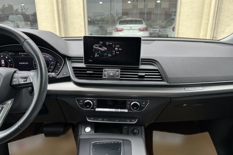 Used Audi Q5L 2018 45 TFSI Prestige Fashion Edition China V Emission Standard Interior 3