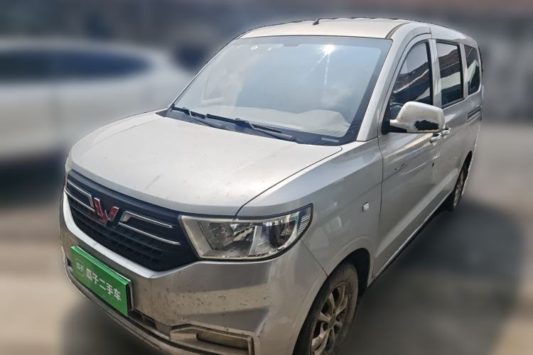 Used Wuling Hongguang V 2019 1.5L Enjoyment Version China VI LAR