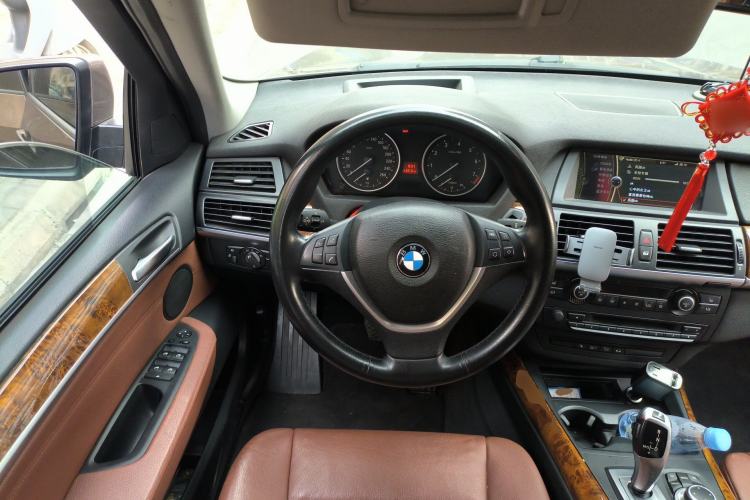 Used BMW X5 2011 xDrive35i Luxury Model Steering Wheel