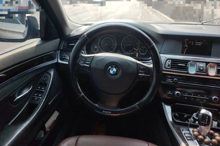 Used BMW 5 Series 2013 525Li Leading Model
