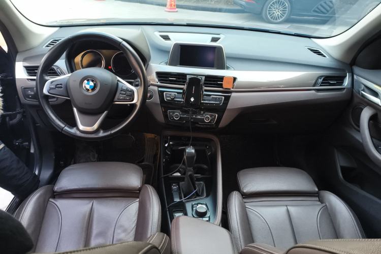 Used BMW X1 2018 sDrive18Li Luxury Model Center Console