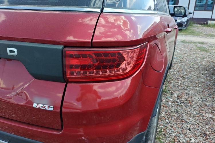 Used Land X7 2015 2.0T Panoramic Prestige Edition
