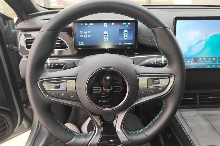 Used BYD Seal 06 New Energy 2025 DM-i Smart Drive 120KM Deluxe Model Steering Wheel