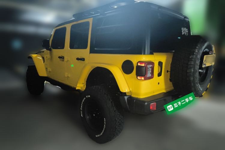 Used Jeep Wrangler 2019 2.0T Sahara Four-Door Version China VI Emission Standard
