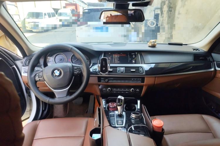 Used BMW 5 Series 2017 520Li Elegant Edition Center Console