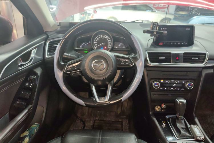 Used Mazda 3 Axela 2017 Sedan 2.0L Automatic Prestige Model China V Standard Steering Wheel