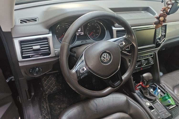 Used Volkswagen Teramont 2017 330TSI Two-Wheel-Drive Luxury Edition