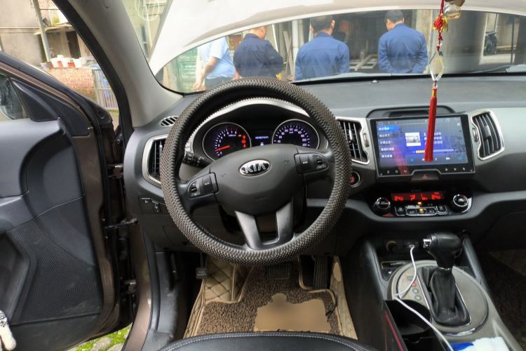 Used Kia Sportage R 2015 2.0L Automatic Two-Wheel Drive DLX Model Steering Wheel