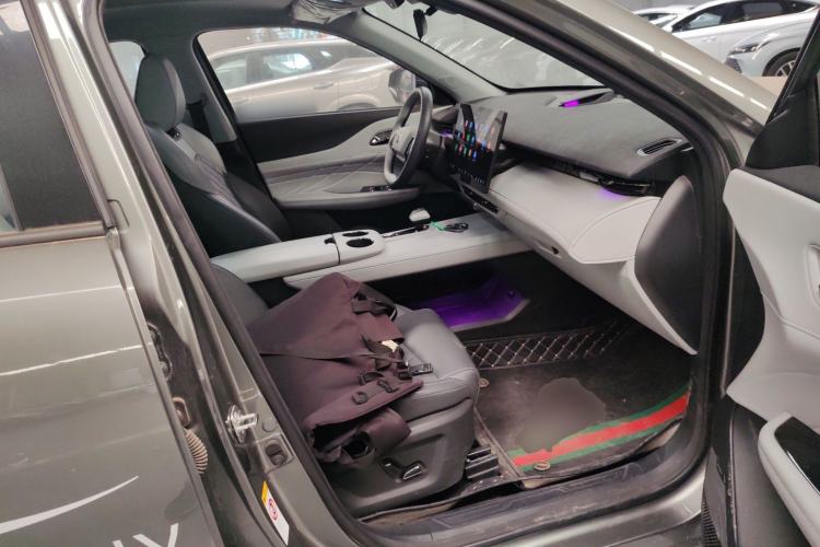 Used CHANGAN UNI-Z New Energy 2024 Blue Whale Smart Electric iDD 125km Excellence Model Right Front Seat