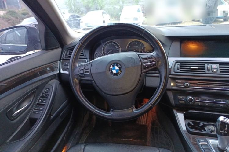 Used BMW 5 Series 2013 525Li Luxury Model Steering Wheel