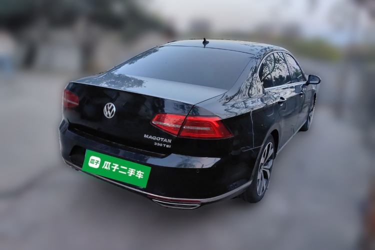 Used Volkswagen Magotan 2018 330TSI DSG Luxury Model Rear Right 45 Deg