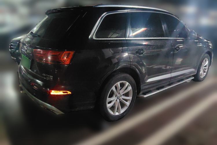 Used Audi Q7 2019 45 TFSI Comfort Model Rear Right 45 Deg