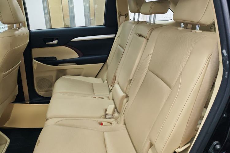 Used Toyota Highlander 2017 2.0T Four-Wheel Drive Luxury Edition 7 Seats Left Rear Seat