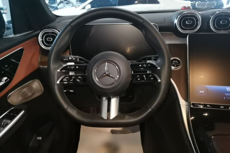 Used Mercedes-Benz GLC 2024 Refreshed GLC 300 L 4MATIC Dynamic Version 5 Seats