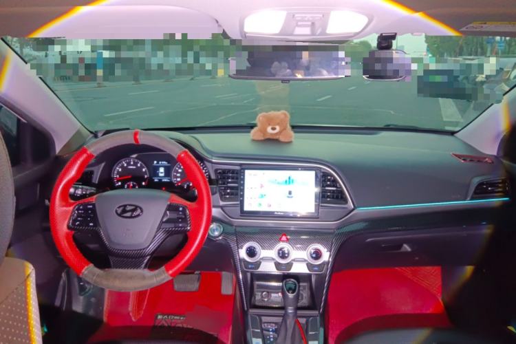 Used Hyundai Elantra (6th Generation / Lingdong) 2020 1.5L CVT Smart & Stylish – Elite Version Center Console