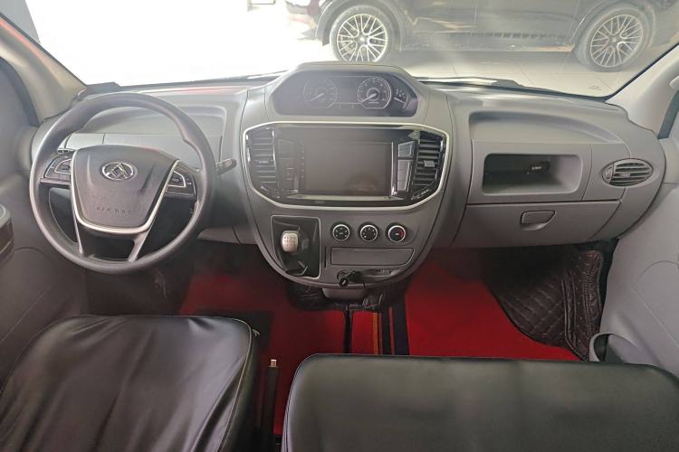 Used SAIC MAXUS Xintu V80 2018 2.5T 6-Speed Manual Aoyuntong Short Wheelbase Mid-Height 5-6 Seater

