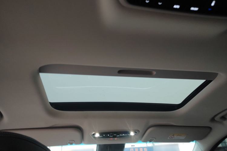 Used SAIC MAXUS G90 2022 2.0T Galaxy Seven-Seater Version
