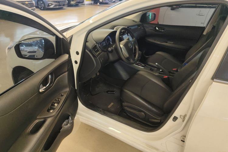 Used Nissan Tiida 2014 1.6L CVT Smart Model Driver Seat