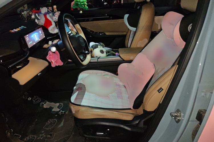 Used Geely Galaxy L6 2024 125km PLUS Dragon Edition
