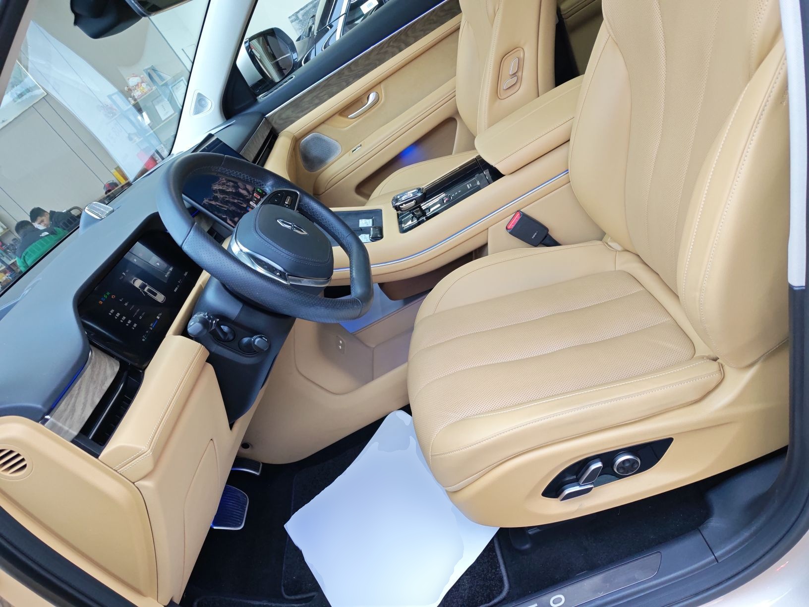 Переднее сиденье в автомобиле