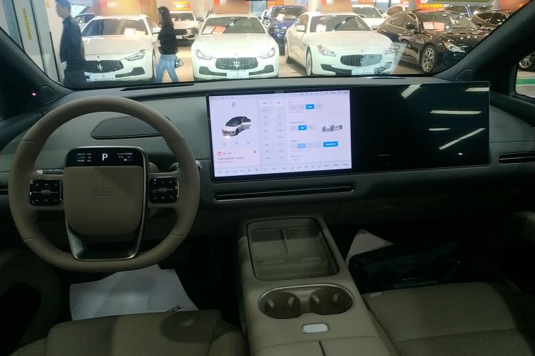 Used Li Auto Li Auto i6 2025 Model Two-Wheel-Drive Standard Type
