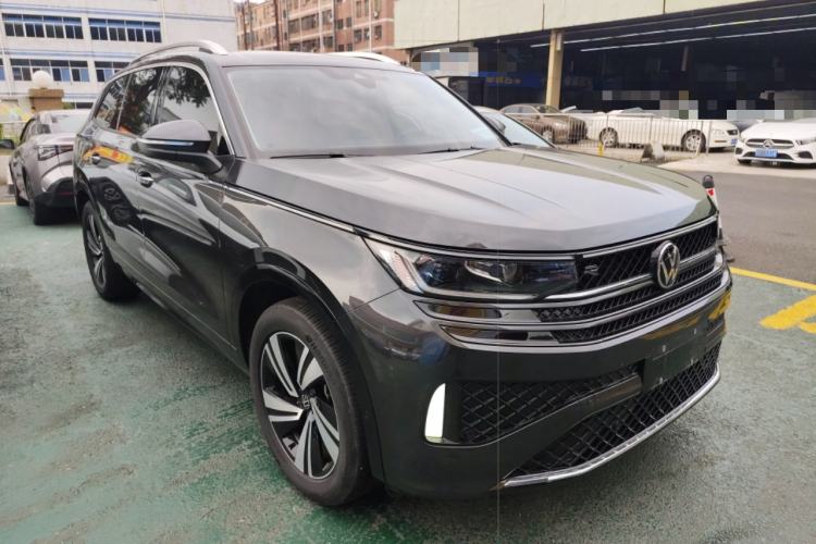 Used Volkswagen Tavendor 2023 380TSI Four-Wheel Drive R-Line Cruise Edition Front Right 45 Deg