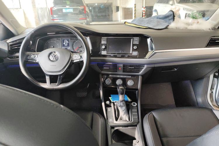 Used Volkswagen Sagitar 2020 280TSI DSG Comfort Version China VI Standard Center Console