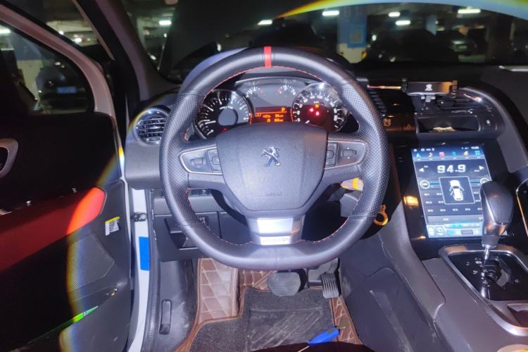 Used Peugeot 3008 2016 1.6THP Automatic Classic Edition Steering Wheel