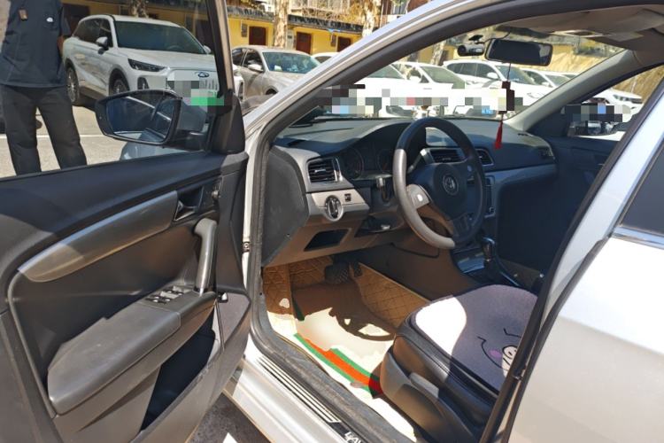 Used Volkswagen Lavida 2013 Revised Version 1.4 TSI DSG Comfort Edition Driver Seat