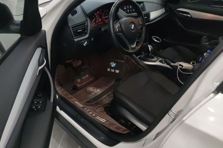 Used BMW X1 2014 sDrive18i Leading Model
