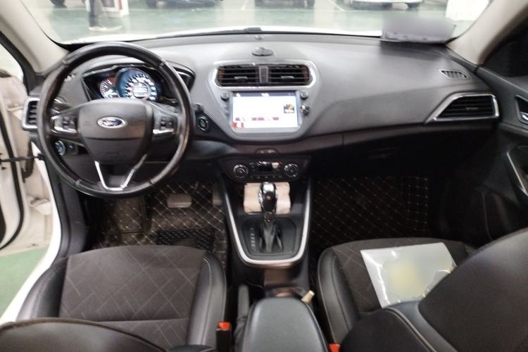 Used Ford Escort 2019 Revised Version 1.5L Automatic Enjoyment Type China VI Standard Center Console