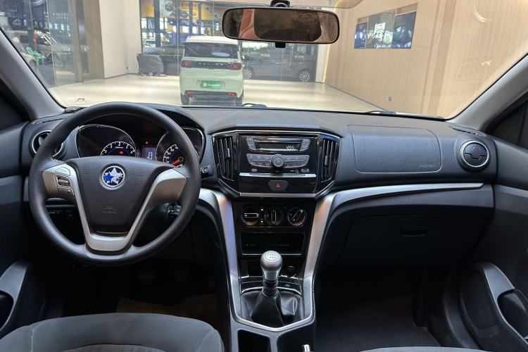 Used Venucia T70 2016 2.0L Manual RuiQu Version
