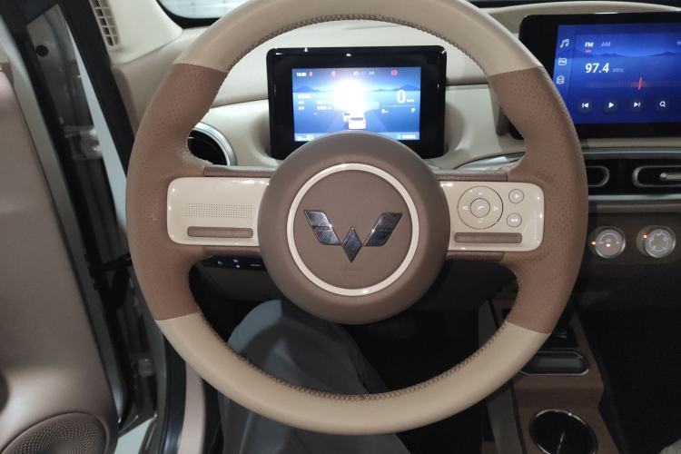 Used Wuling Hongguang MINIEV 2025 Four-Door Version Zhenxiang+ Edition Steering Wheel