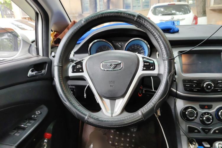 Used Cowin C3 2015 1.5L Manual Gold Diamond Edition Steering Wheel