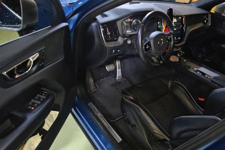 Used Volvo XC60 2019 T5 4x4 Zhiyuan Sport Edition China V Standard Driver Seat