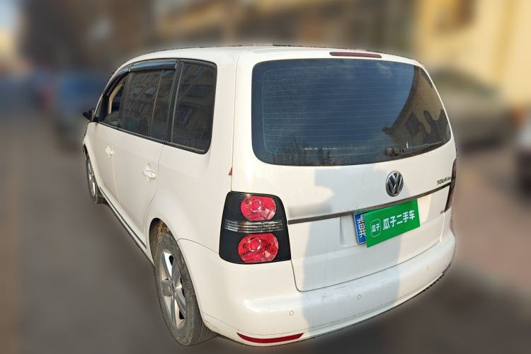 Used Volkswagen Touran 2015 1.4T Manual Fashion Edition 5-Seater
