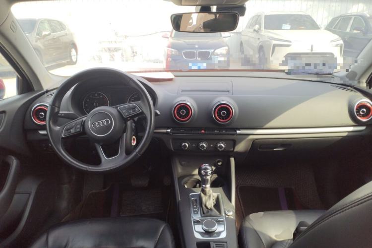 Used Audi A3 2019 Limousine 35 TFSI Ambition China V Steering Wheel