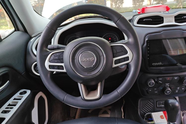 Used Jeep Renegade 2018 Connected Large Screen Version 180T Automatic High-Energy Edition