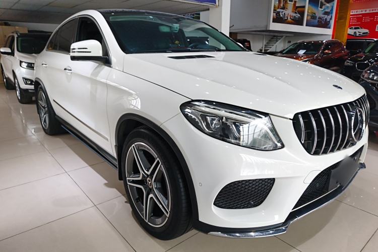 Used Mercedes-Benz GLE Coupe 2018 GLE 400 4MATIC Coupe SUV Exterior 1